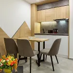 Inter Apartment *