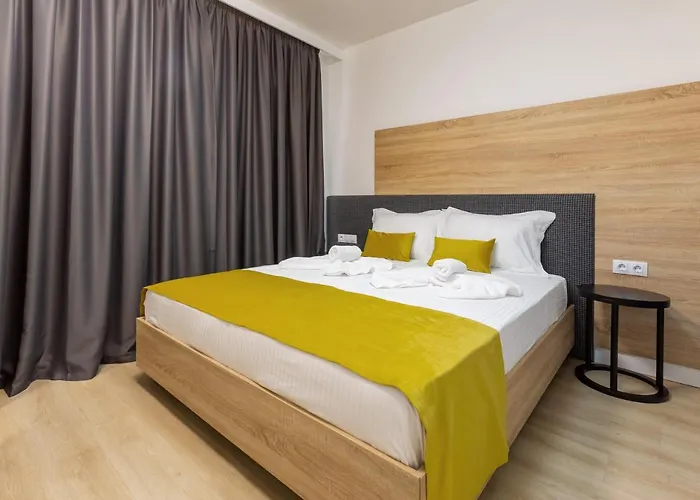 Inter アパート ポモリエ