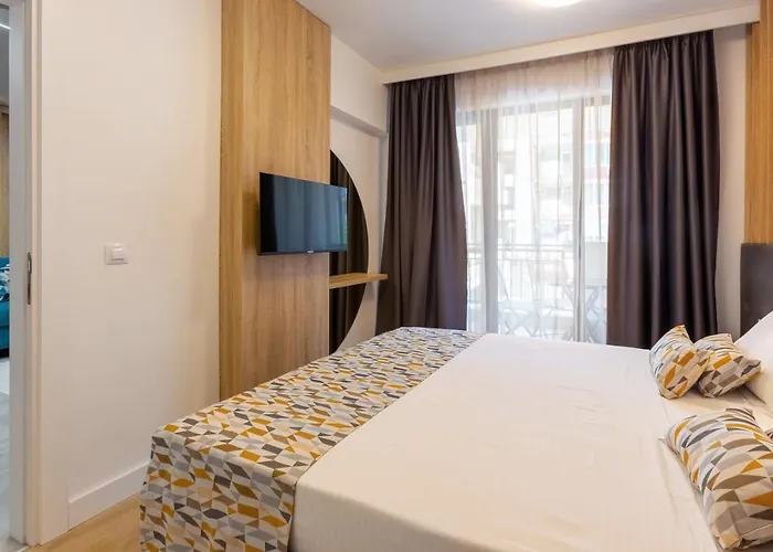 Inter アパート ポモリエ