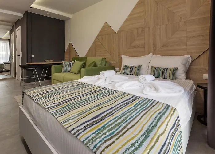 アパート Inter ポモリエ