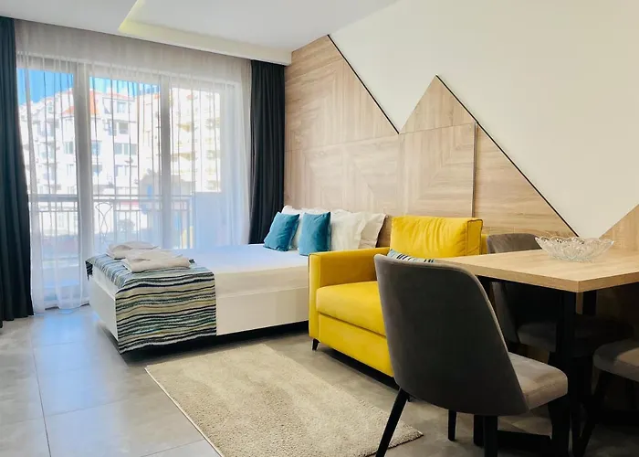 Inter アパート ポモリエ